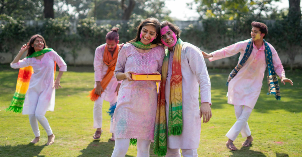 5 Trendy Fashion Pieces For This Holi | Cosmochics | Best Blogs For Fashion, Beauty, Lifestyle And Parenting